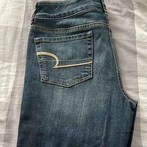 American Eagle Women’s Artist stretch jeans. Size 10 regular